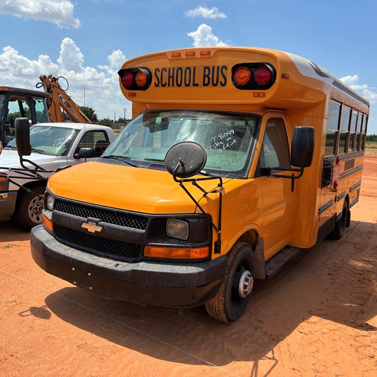 #T8044 • Chevy Bus