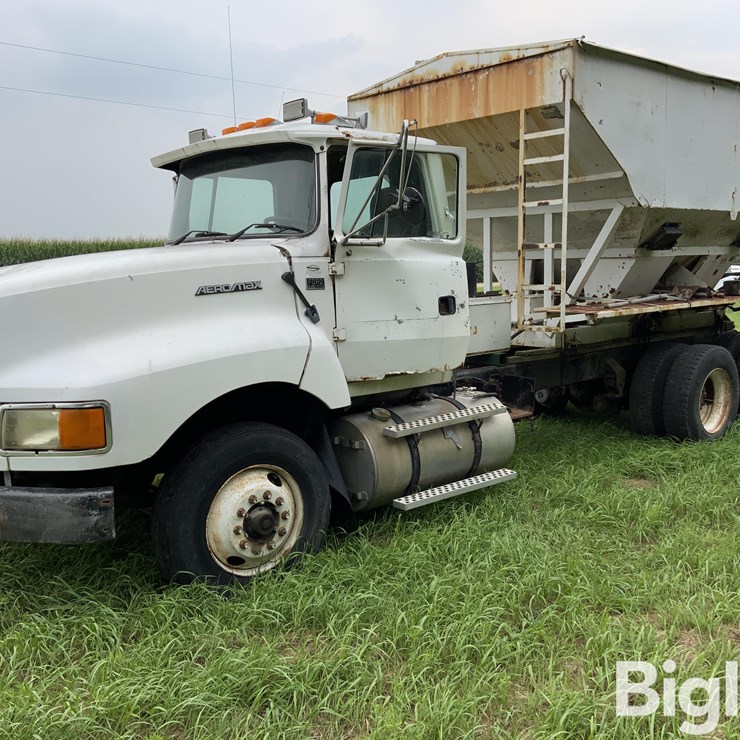 1994 FORD LTLA9000