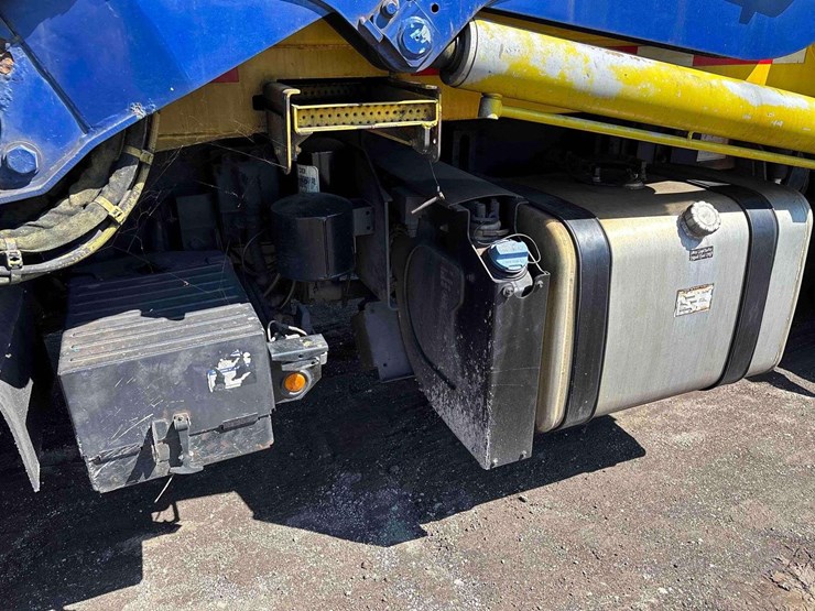 2015-mack-leu613-image-23