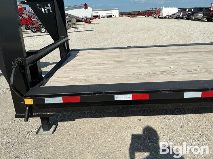 2022-hp-gooseneck-t/a-flatbed-trailer-image-15