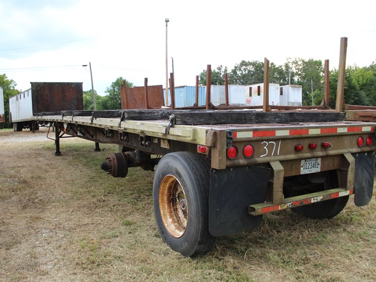 fruehauf-flatbed-image-3