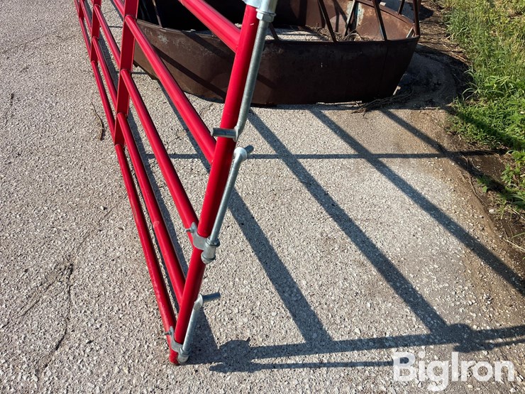 17’-gate-image-9
