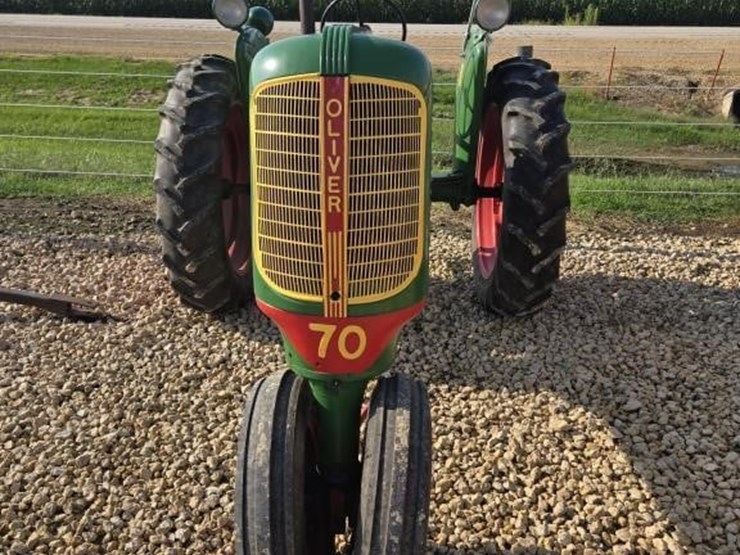 1946-oliver-70-image-2
