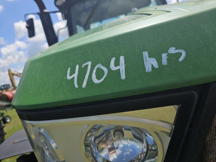 2020-john-deere-6195r-image-11