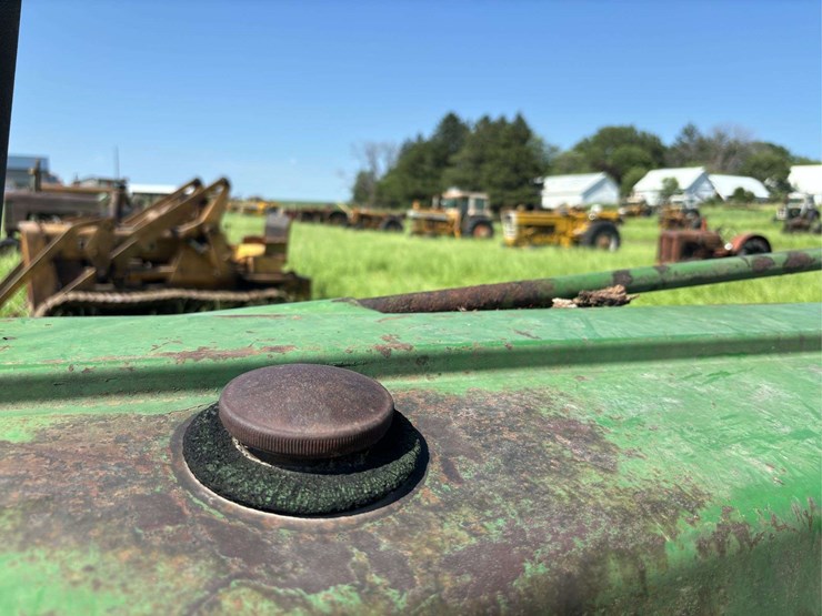 john-deere-70-image-52