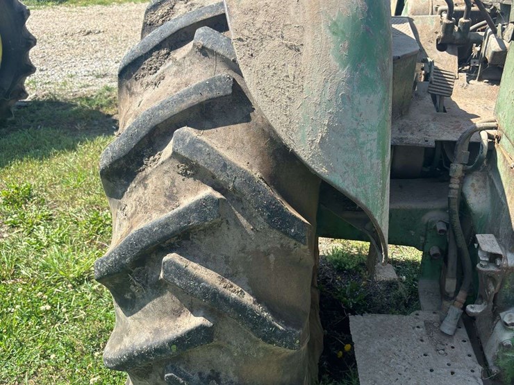 john-deere-720-image-36
