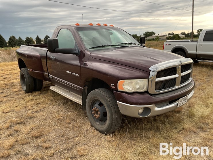 2004-dodge-ram-3500-image-3