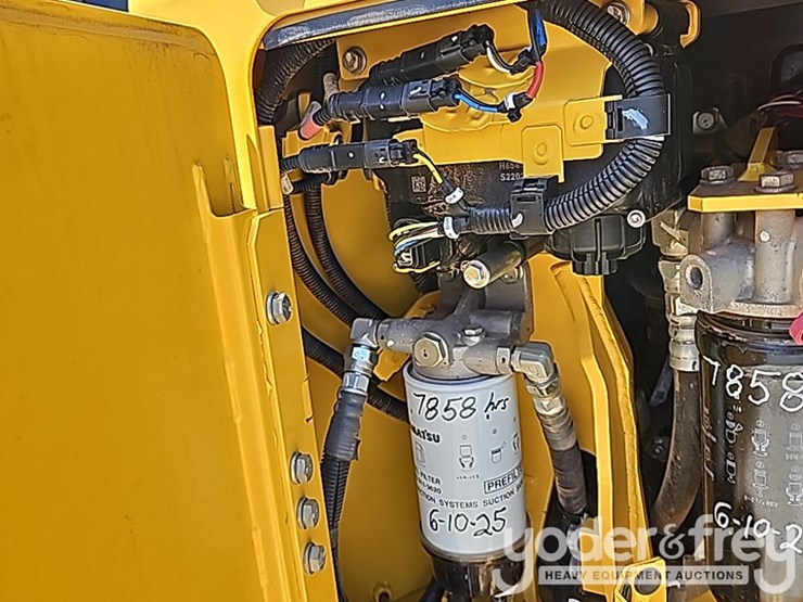 2021-komatsu-d65px-18-image-39