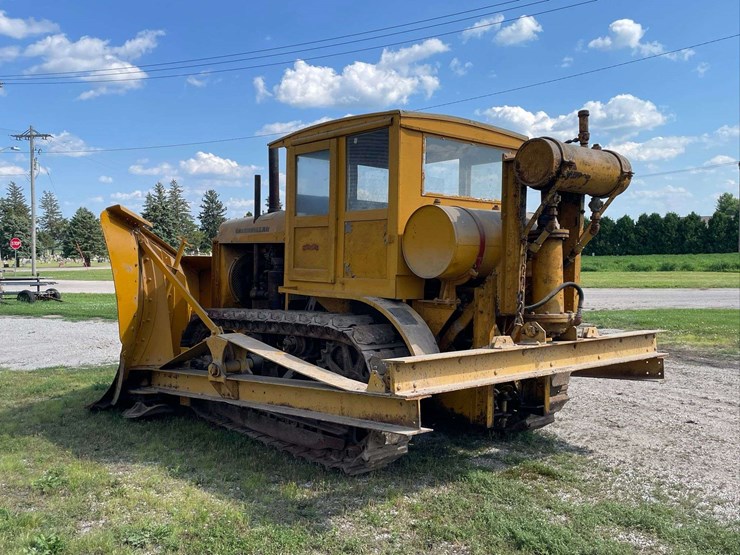 caterpillar-sixty-image-5