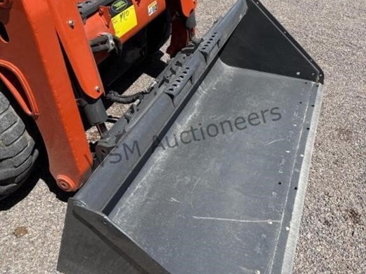 kubota-ssv65-image-13