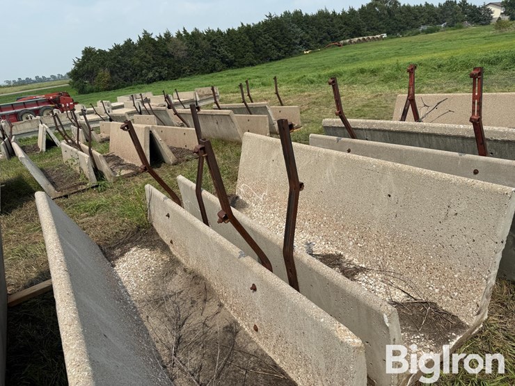 concrete-feed-bunks-image-17