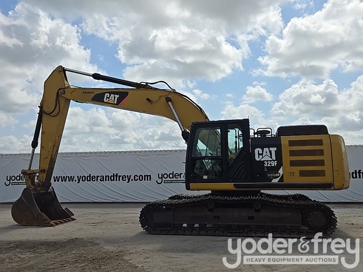 2015-caterpillar-329fl-image-2