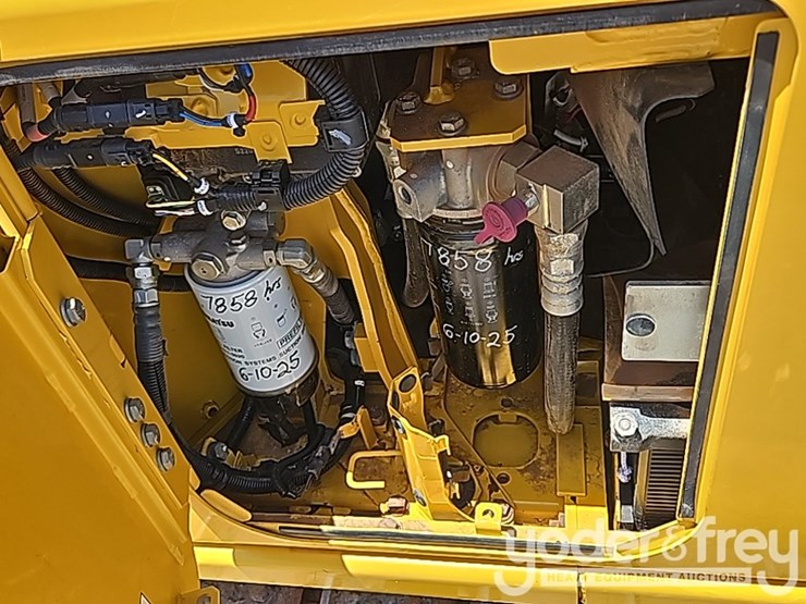 2021-komatsu-d65px-18-image-38