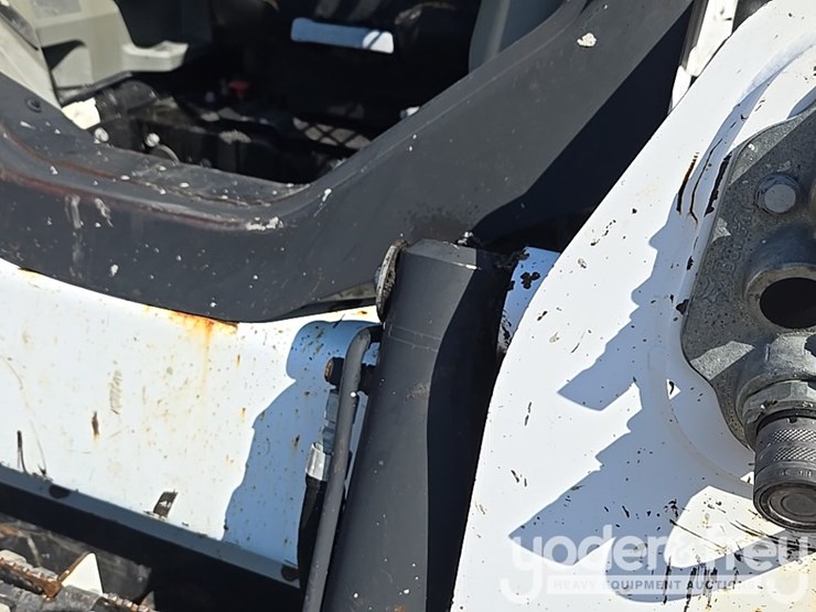 2019-bobcat-t590-image-31