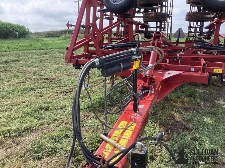 2017-case-ih-255-image-10