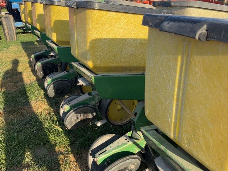 john-deere-7000-image-13