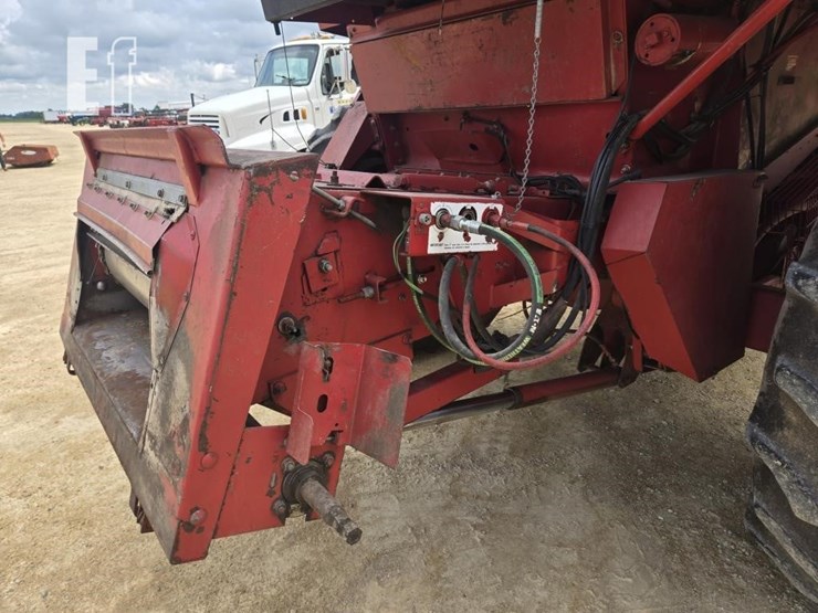 1992-case-ih-1660-image-16
