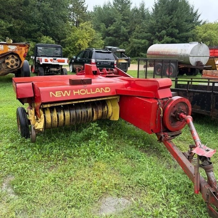 NEW HOLLAND 273