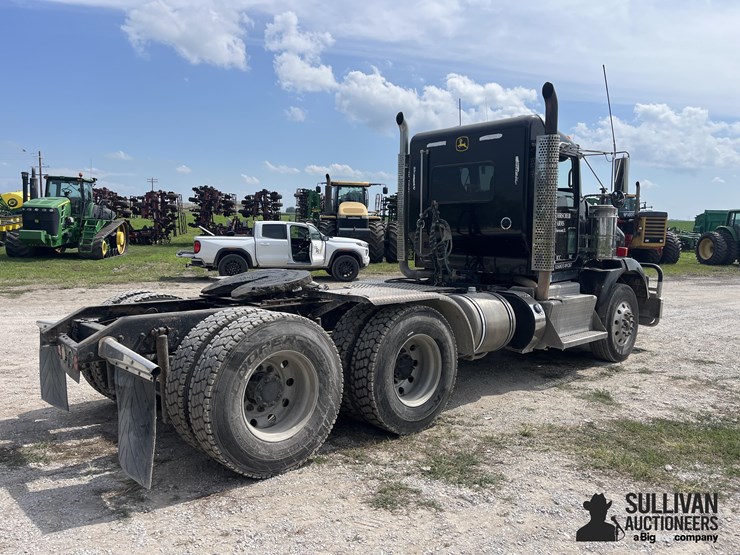 2011-kenworth-t800-image-5