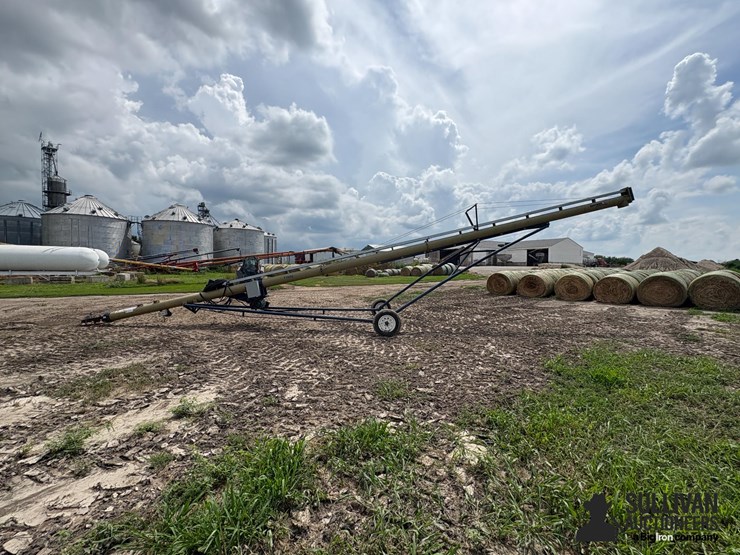 harvest-international-t1052-image-8