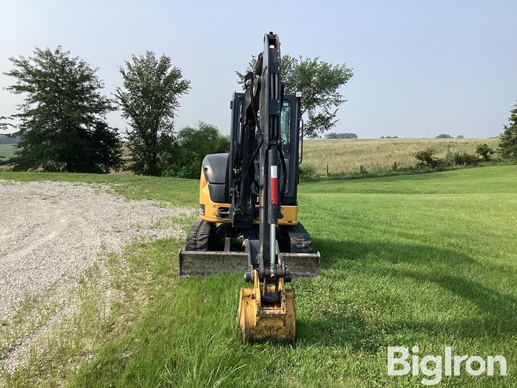 2016-deere-35g-image-2