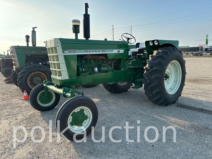 1961-oliver-1800-image-3
