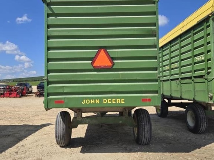 john-deere-714a-image-9