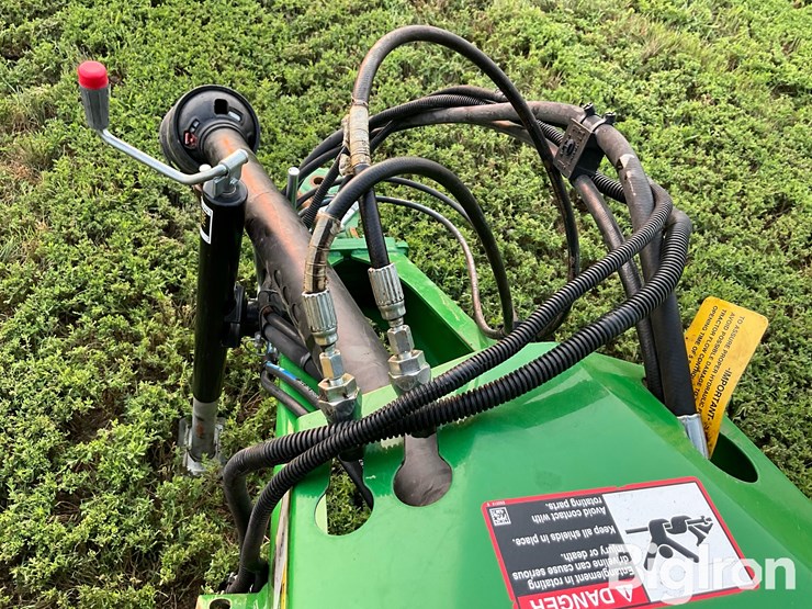 2021-john-deere-560r-image-13