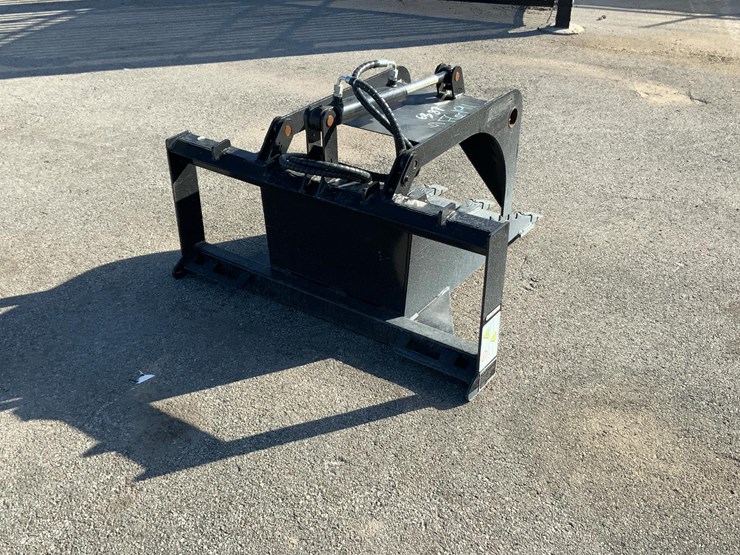 2025-giyi-gy-sgb20-skid-steer-stump-grab-bucket-image-5