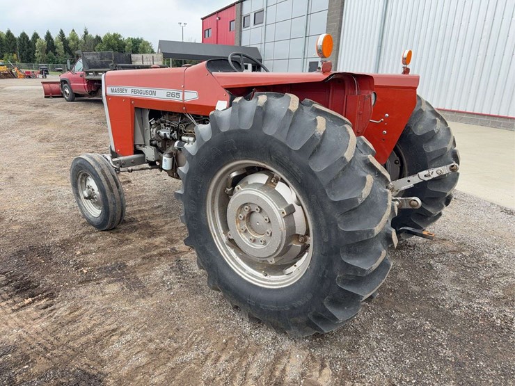 massey-ferguson-265-image-4