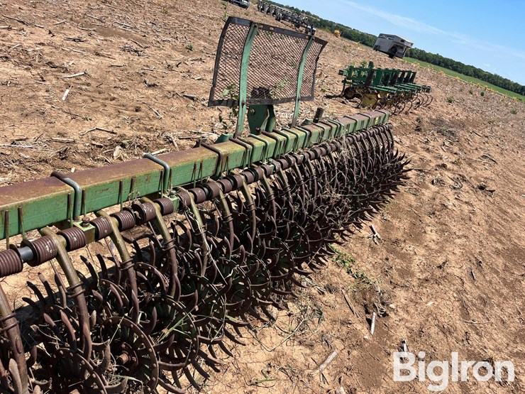 john-deere-rotary-hoe-image-13