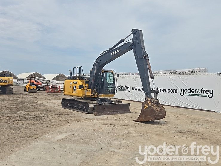 2022-deere-130g-image-7