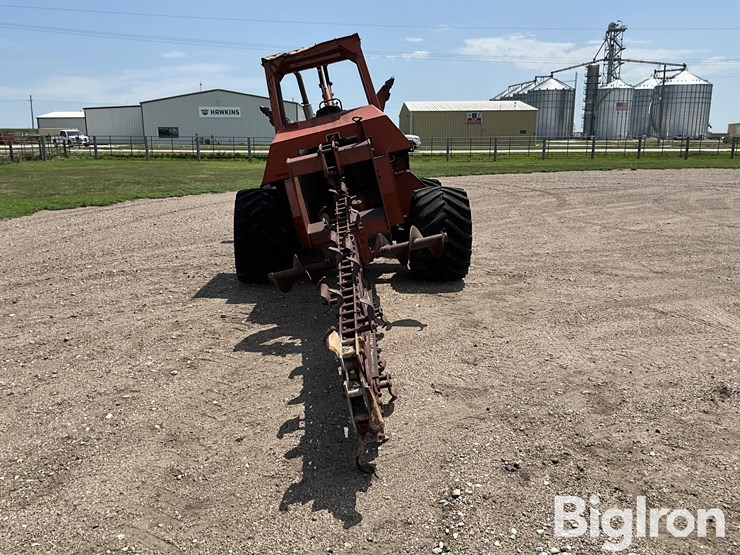 ditch-witch-r100-image-6