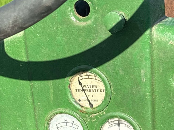 john-deere-model-b-image-33