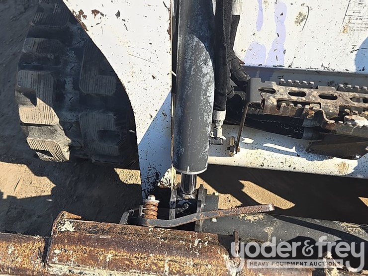 2019-bobcat-t590-image-31