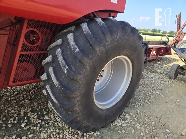 1992-case-ih-1660-image-34