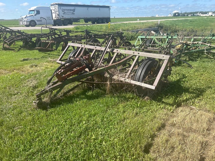 john-deere-14-image-1
