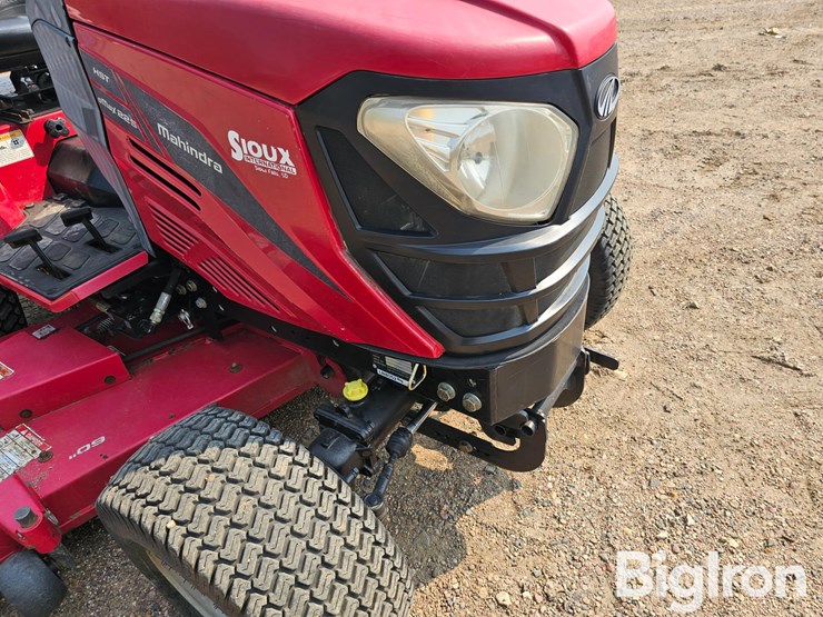 2016-mahindra-emax-22s-image-15