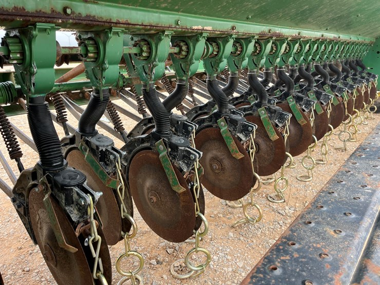 john-deere-8300-image-13