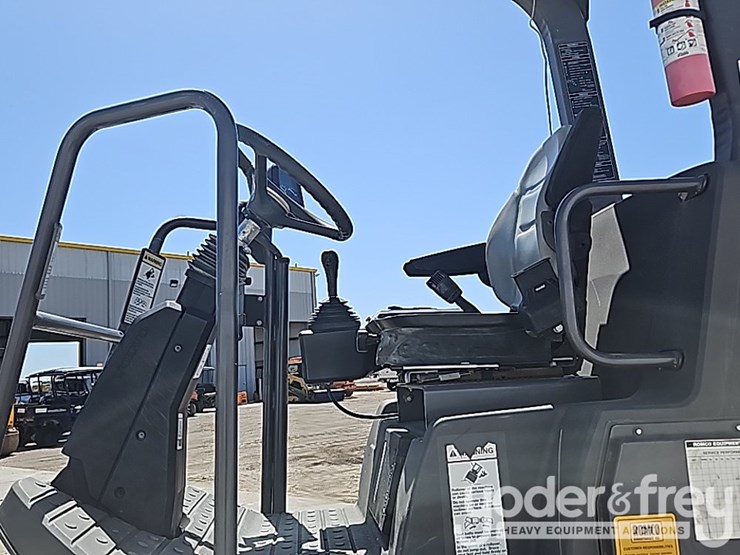 2017-volvo-sd45b-image-31