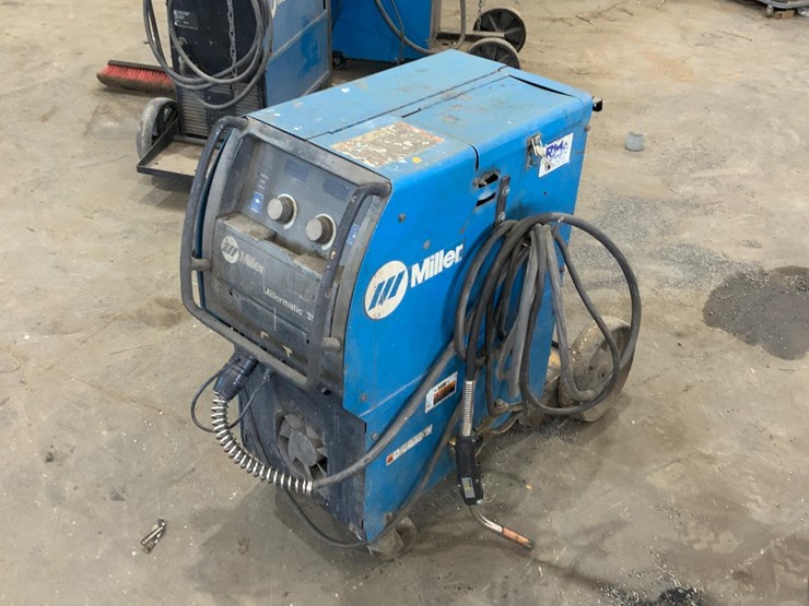 miller-millermatic-350-wire-feed-welder-image-1