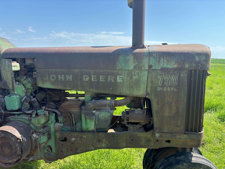 john-deere-730-image-16