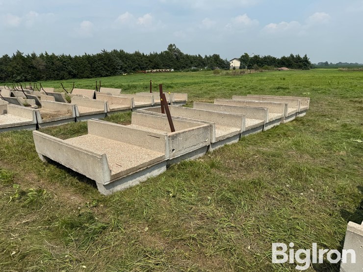 concrete-h-bunks-image-1