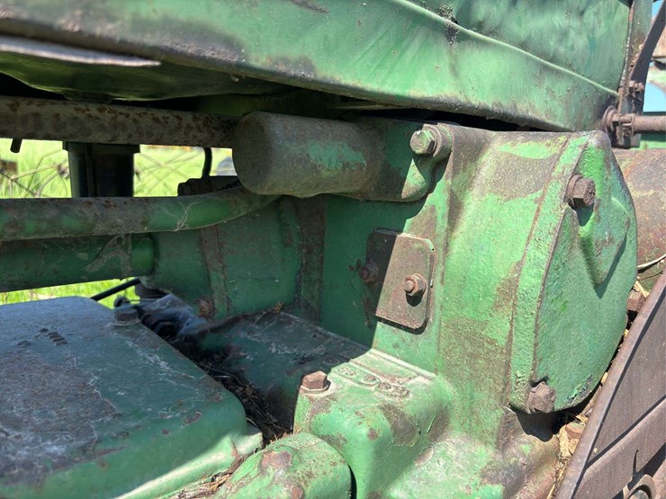 john-deere-70-image-39