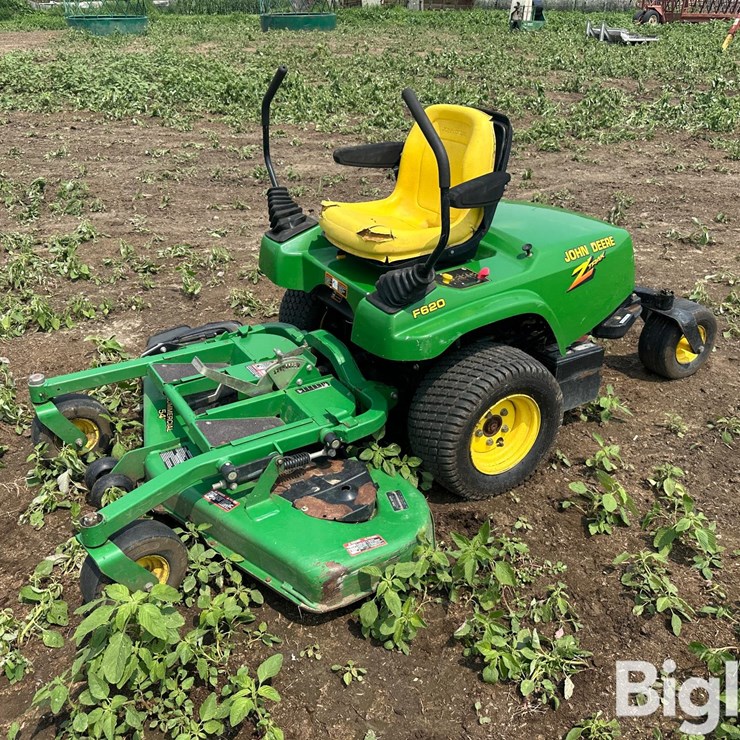 JOHN DEERE F620