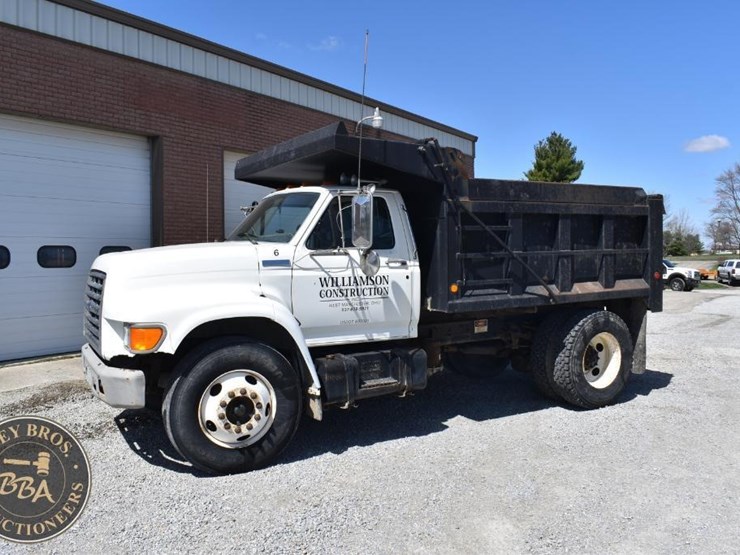 1995-ford-f800-image-29
