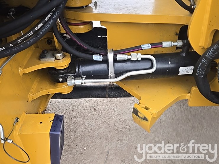 2023-caterpillar-908-image-23