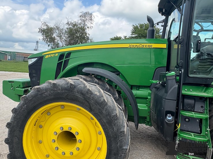 2017-john-deere-8370r-image-12