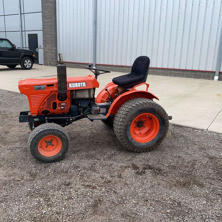 KUBOTA B7100