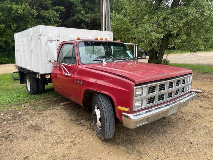 1982-gmc-sierra-3500-image-4